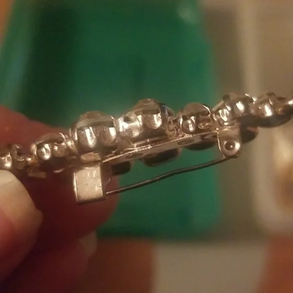 White Rhinestone Brooch - Picture 3 of 3